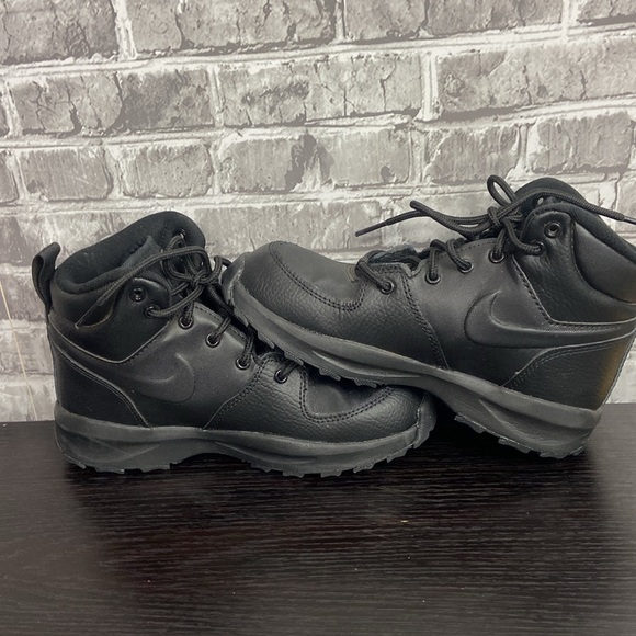 Nike - Picture 1 of 10